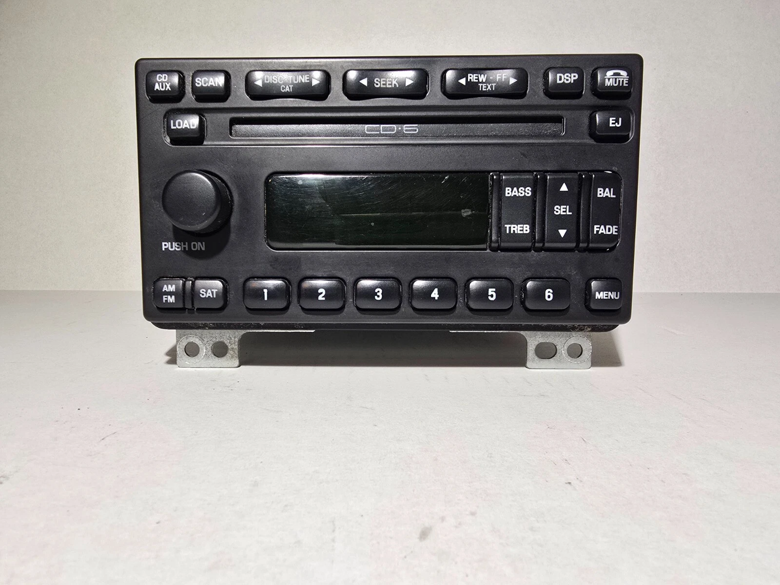 1L2F-18C815-AE Ford Radio 1L2F-18C815-AE - Image 1